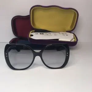 Gucci | Accessories | New Original Gucci Sunglasses Gg472s  display picture 3